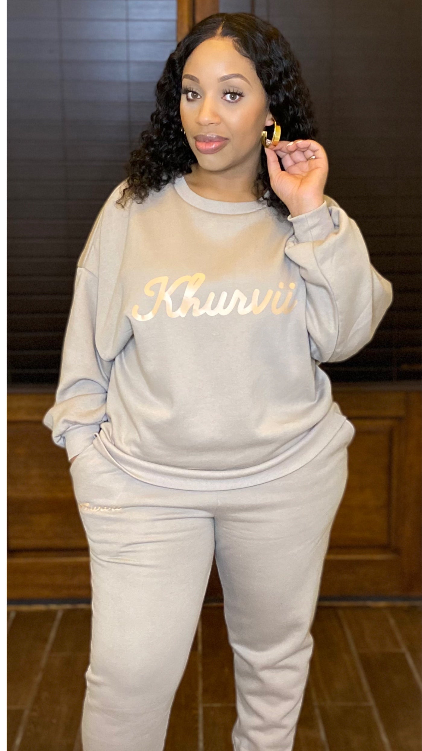 “Khurvii” MOCHA SWEATSHIRT AND PANTS SET